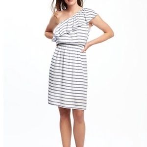 🎉Brand New🎉 One Shoulder Striped Dress